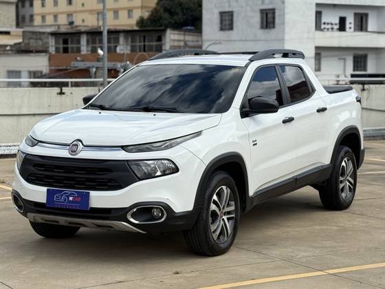 FIAT TORO 2.0 16V TURBO DIESEL FREEDOM MANUAL FIAT TORO 2.0 16V TURBO DIESEL FREEDOM MANUAL